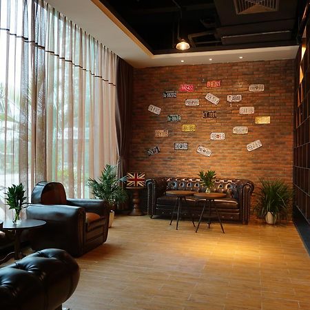 James Joyce Coffetel Hotel Guangzhou Baiyun Street North Branch Exterior photo